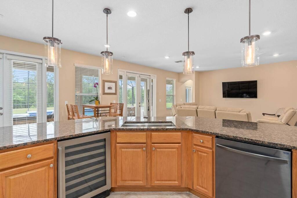 Lakeview W/8 Bedroom 5 Kingsuite 3 Miles To Disney Kissimmee Buitenkant foto