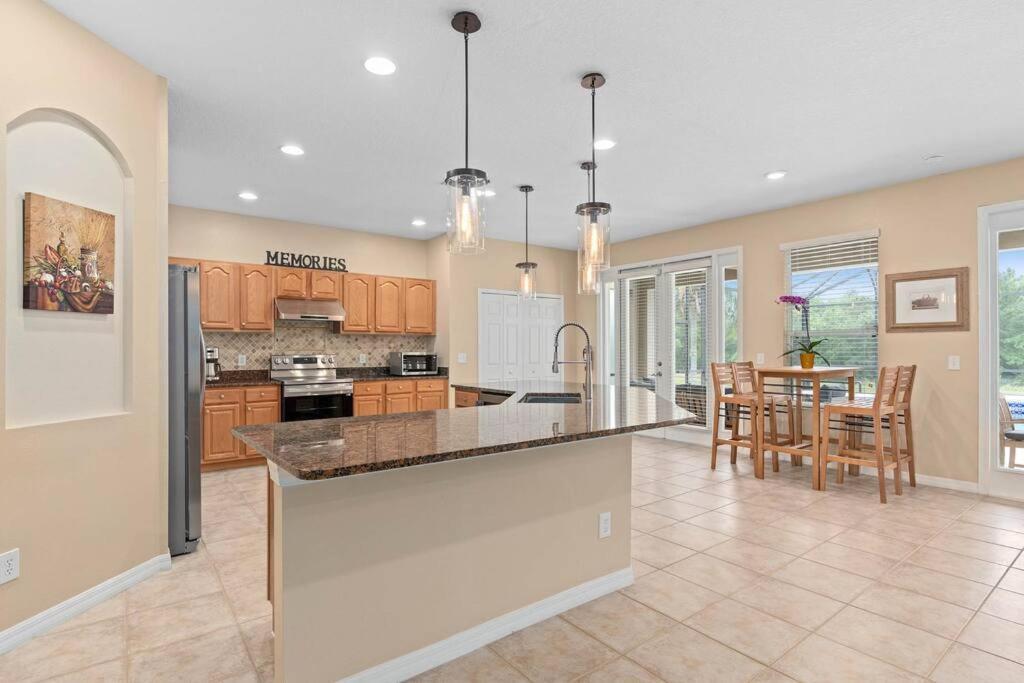 Lakeview W/8 Bedroom 5 Kingsuite 3 Miles To Disney Kissimmee Buitenkant foto