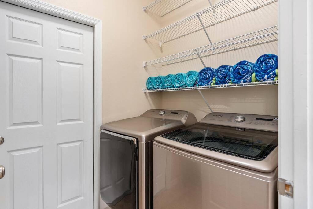 Lakeview W/8 Bedroom 5 Kingsuite 3 Miles To Disney Kissimmee Buitenkant foto